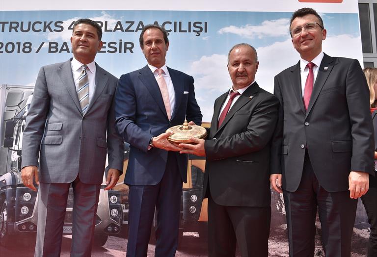 Ford Trucks, 4S Plaza yatırımlarına  Balıkesir ile devam ediyor