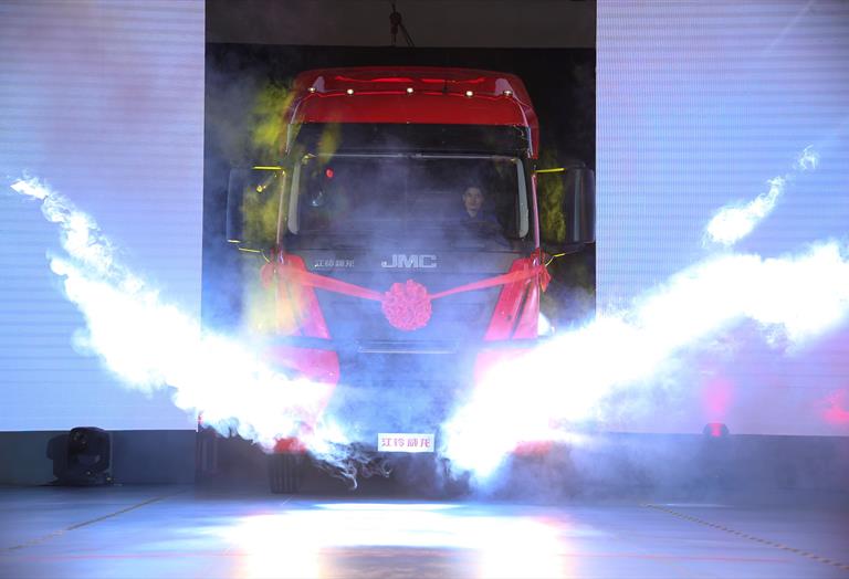 Türkiye’nin Çin’deki gurur kaynağı Ecotorq motorlu kamyon hattan indirildi