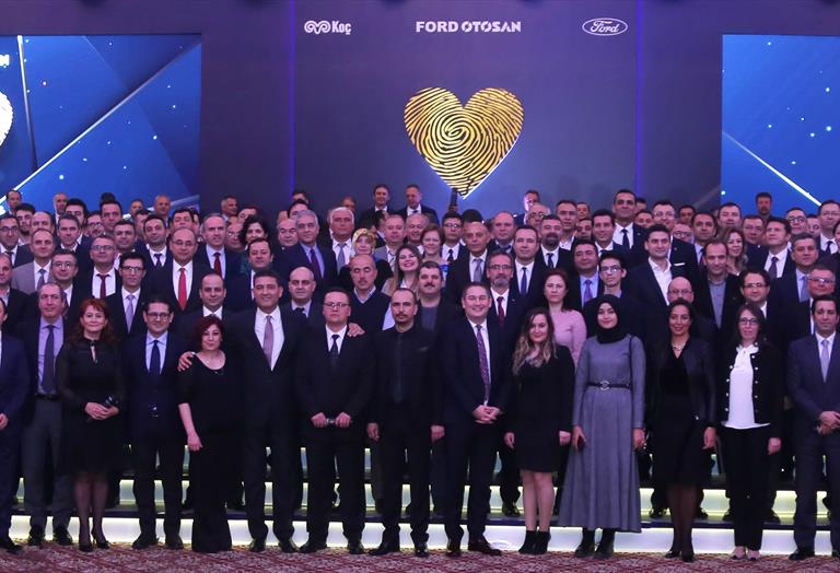 Ford Otosan’da ‘altın iz’ler bırakanlar  ödüllerini aldı